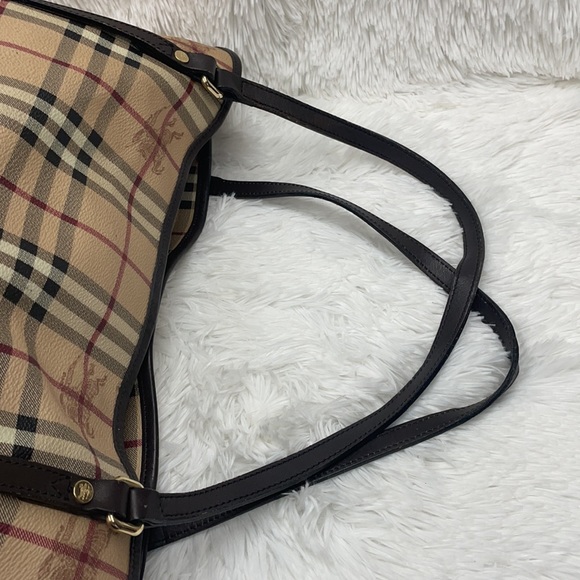 BURBERRY HAYMARKET CHECK  LEATHER/PVC TOTE WITH REMOVEABLE POUCH FINAL SALE - Picture 3 of 16